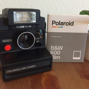 Polaroid «Land 1000S» mit Blitz «Maxwell PL-50»