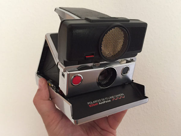 Polaroid «Land SX-70 Sonar AF» silber